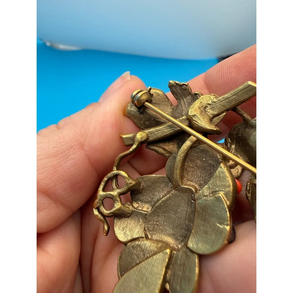 Vintage Brass Grape Cluster Brooch Red Gray Seed Bead Botanical Vine Pin 2‎ Inch